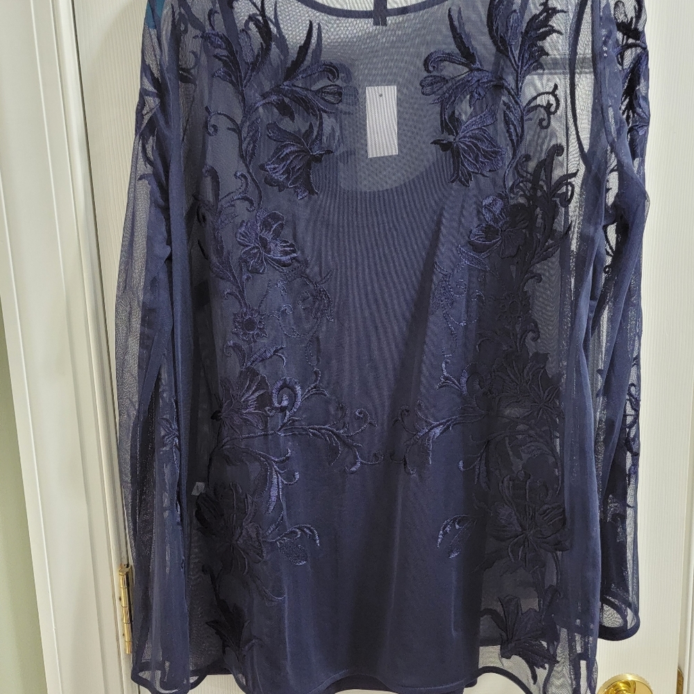 White House Black Market tunic style blouse with built-in cami size L